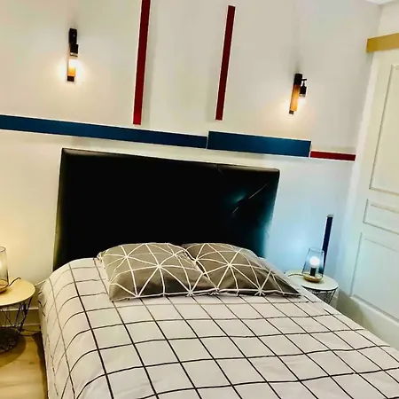 Casa di campagna Le Quai 2, Ancien Moulin Au Bord De La Charente - Charme Et Sérénité à *