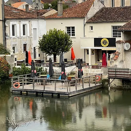 Le Quai 2, Ancien Moulin Au Bord De La Charente - Charme Et Serenite A 乡村民宿 *